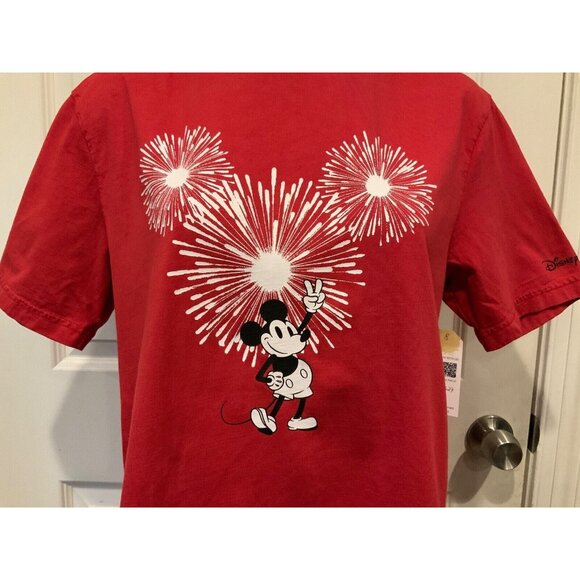 Disney x AE Red Mickey Mouse Disney Fireworks Crew Nech T-Shirt, Size Small - Picture 2 of 7